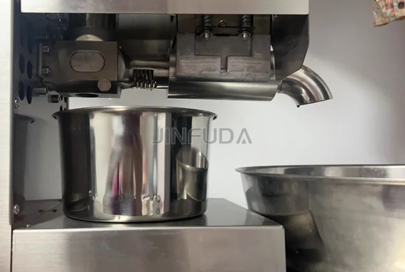 Mini Screw Oil Press Machine/ Peanut Oil Press Machine Soya Bean Sesame/ Oil Press With Oil Filter
