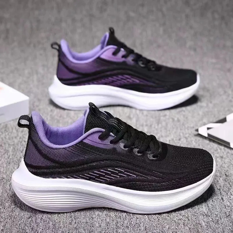 New Breathable Shoes Versatile Thick Soled Board Shoes, Spliced Sports and Leisure Running Shoes