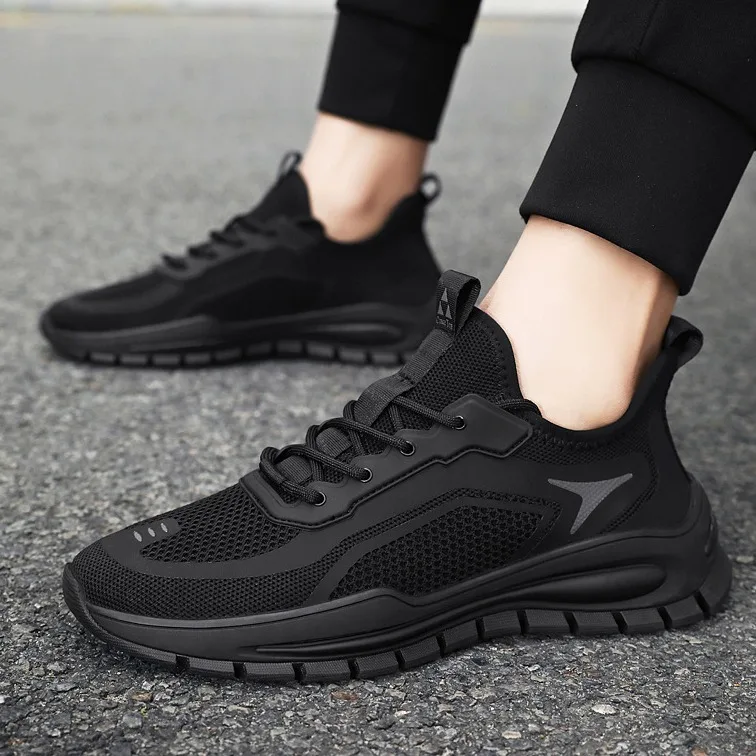 Men's and Women's Breathable Mesh Running Shoes for Winter Comfortable for Outdoor Fitness