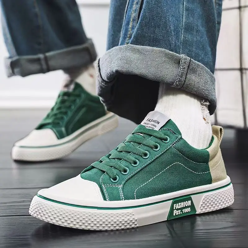 2025 Hot Sale Breathable Sneaker for Men Casual Shoes Flat Canvas Shoes