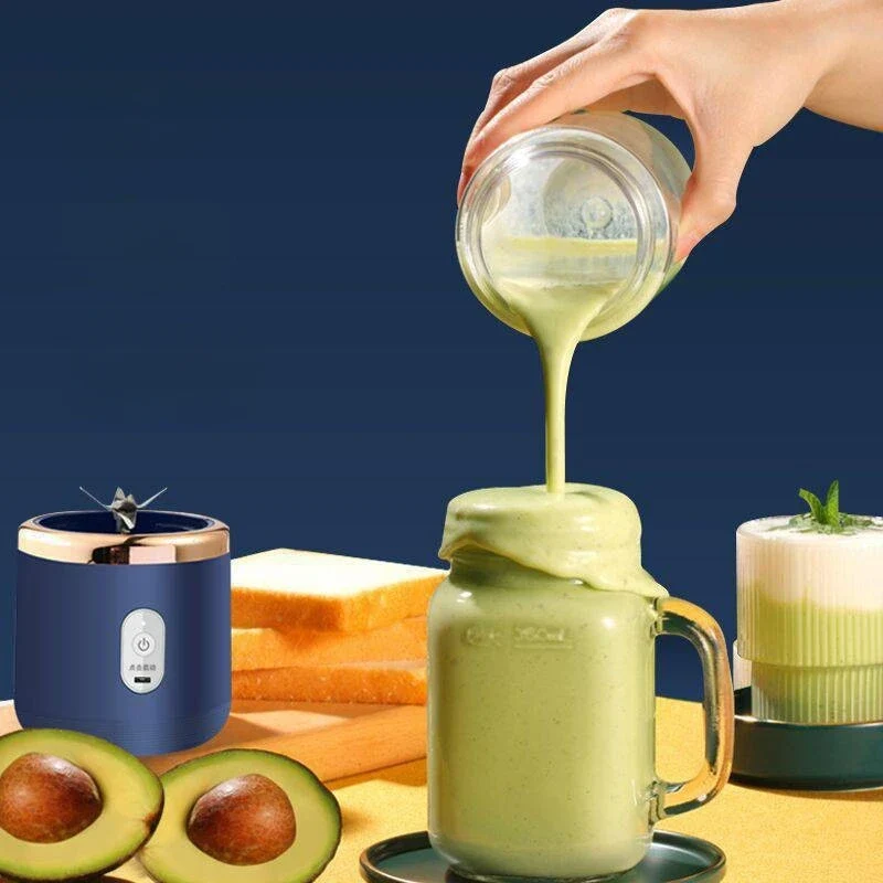 Custom Logo 6-Blade Mini Portable Electric Fruit Juicer Hot Sell USB Rechargeable Juicer Blender with Cup for Car Use