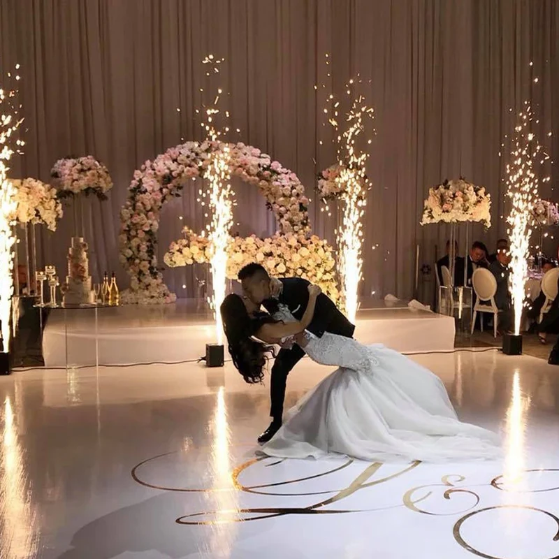 600W Wireless Remote Controlled DMX512 Cold Spark Effect Machine Electronic Dry Ice Fireworks Sparkler for Weddings and Events