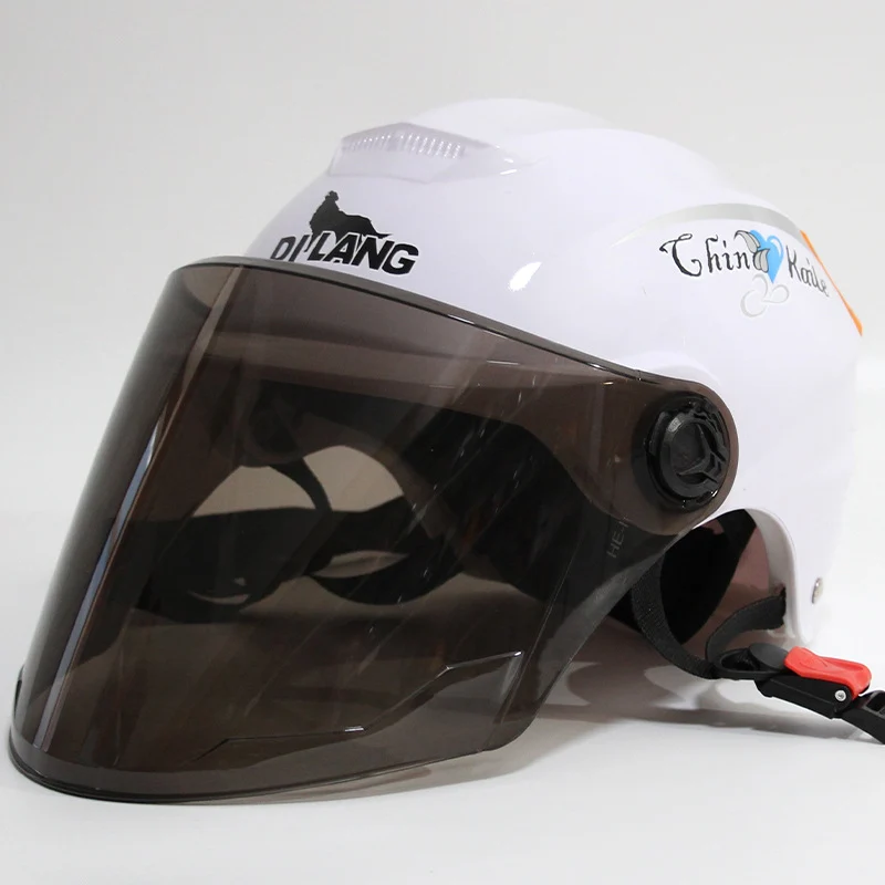 Factory direct electric car helmet men and women summer riding half helmet Four Seasons universal battery car environmental protection travel helmet