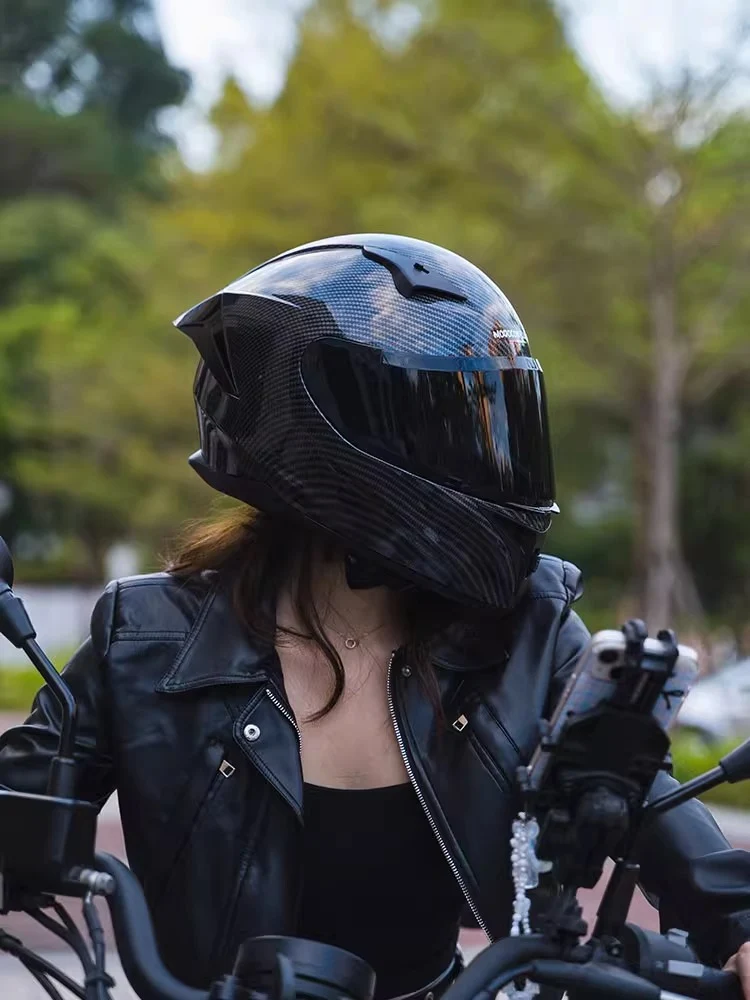 Motorcycle Helmet 3C Certified Bluetooth Men's and Women's All-Season Universal Personalized Electric Cruise Motorcycle Full-Coverage Full-Face Helmet