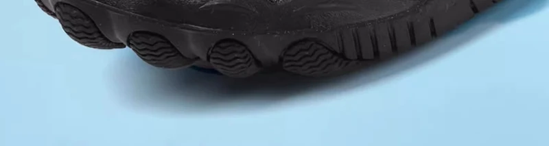 New beach shoes men's and women's anti-sand quick-drying sea-catching reef shoes seaside can be launched wading water-tracing non-slip fishing shoes