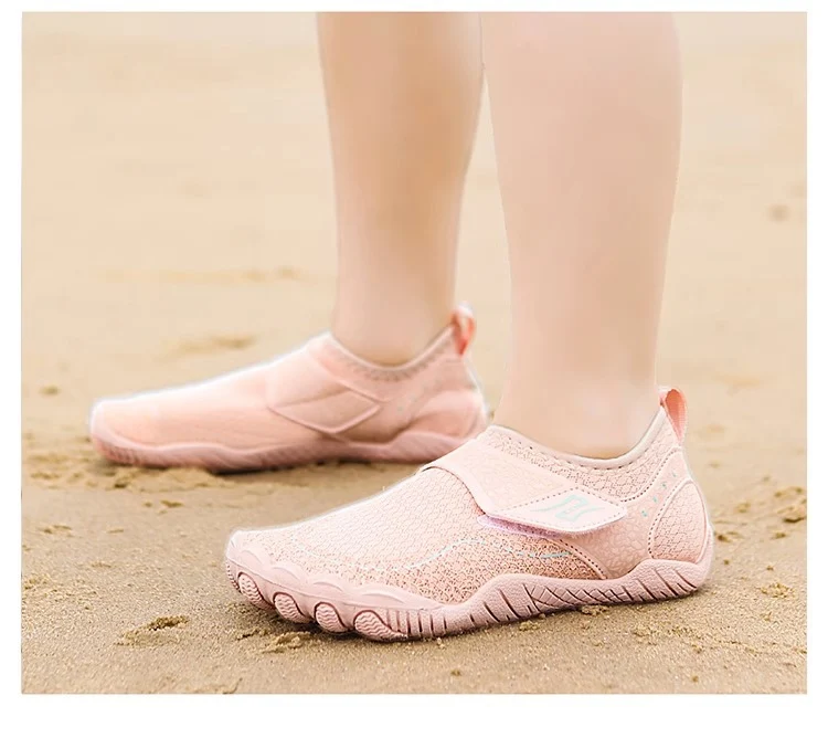 New beach shoes men's and women's anti-sand quick-drying sea-catching reef shoes seaside can be launched wading water-tracing non-slip fishing shoes