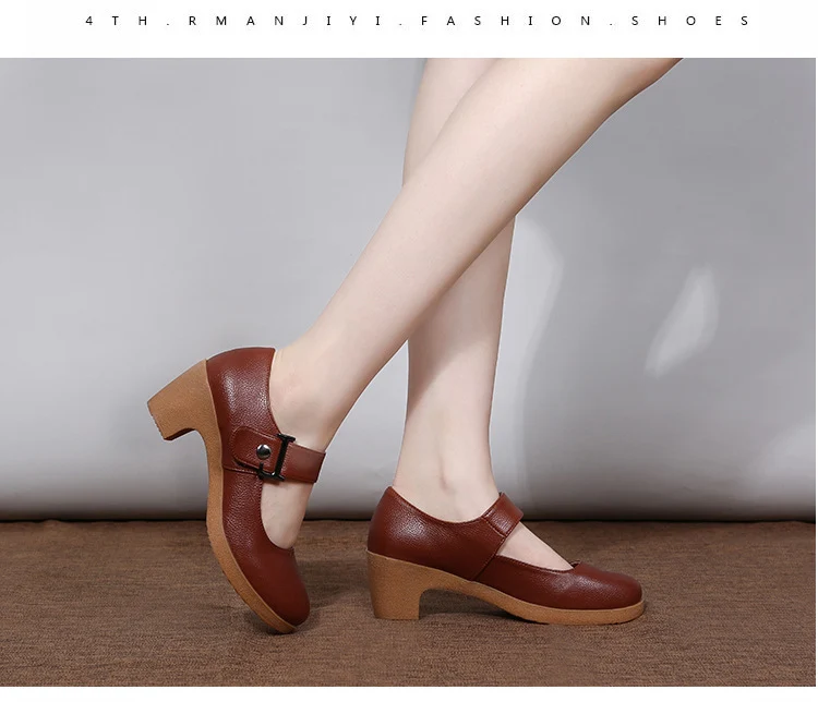 Factory direct sales dance shoes wholesale round head modern square dance shoes ladies mother shoes cross-border products 2025