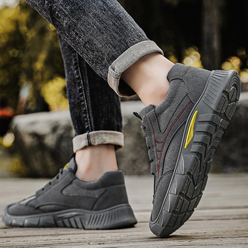 Oulylan Men's Lightweight Safety Shoes Breathable Low-Top Work Shoes Outdoor Fashionable Wear-Resistant Labor Protection Shoes