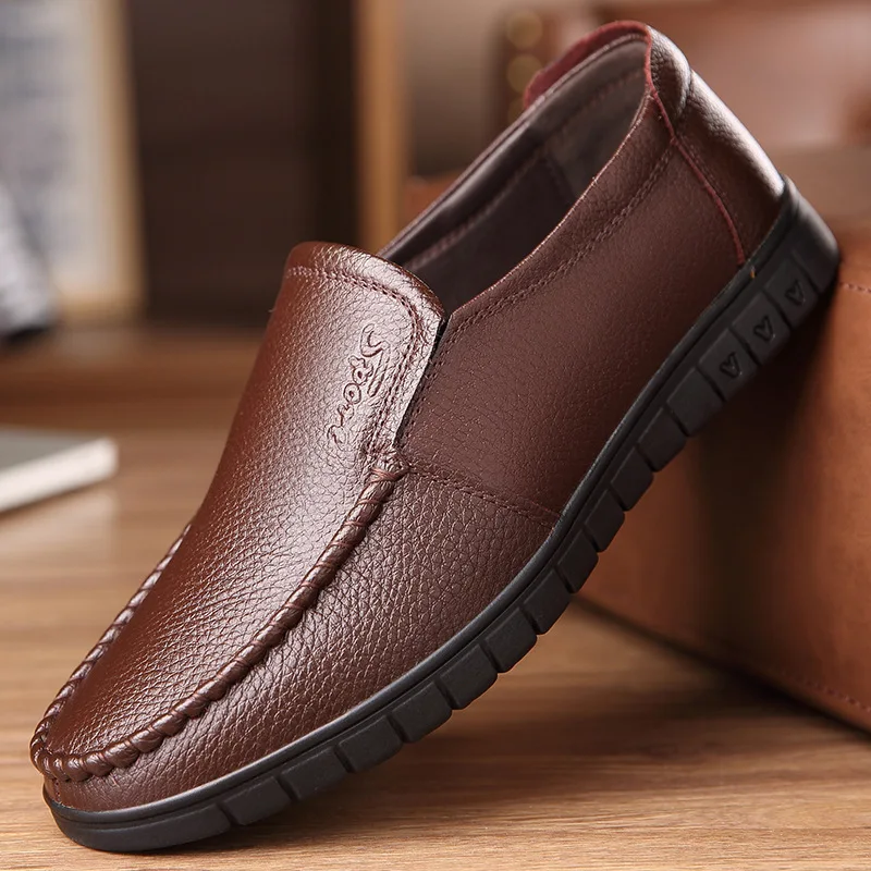 Men Loafers Fashion Slip on Soft Flats Genuine Leather Simple Moccasin Comfy Handmade Man Driving Footwear Non-Slip Boat Shoes