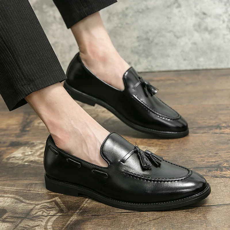 Brogues Shoes Men High Quality Social Leather Shoes British Tassels Formal Leather Men Wedding Business Dress Leather Shoes Male
