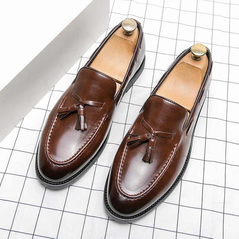 Brogues Shoes Men High Quality Social Leather Shoes British Tassels Formal Leather Men Wedding Business Dress Leather Shoes Male