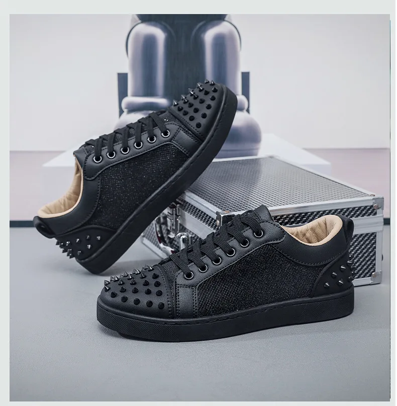 New Fashion Silver Trainers Glitter Spiky Shoes Men Lace Up Sneakers Low Top Shoes Red Sole Man Designer Sneaker With Spikes