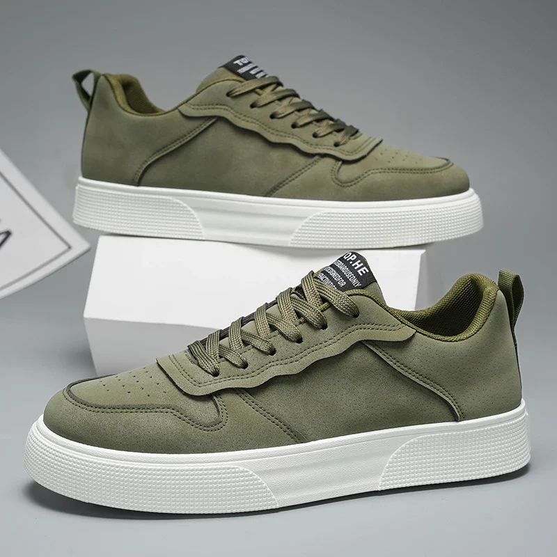 Men's Shoes Spring and Autumn New Style Green Black Red Sports Shoes Soft Sole Breathable Men's Low-Top Versatile Casual Shoes