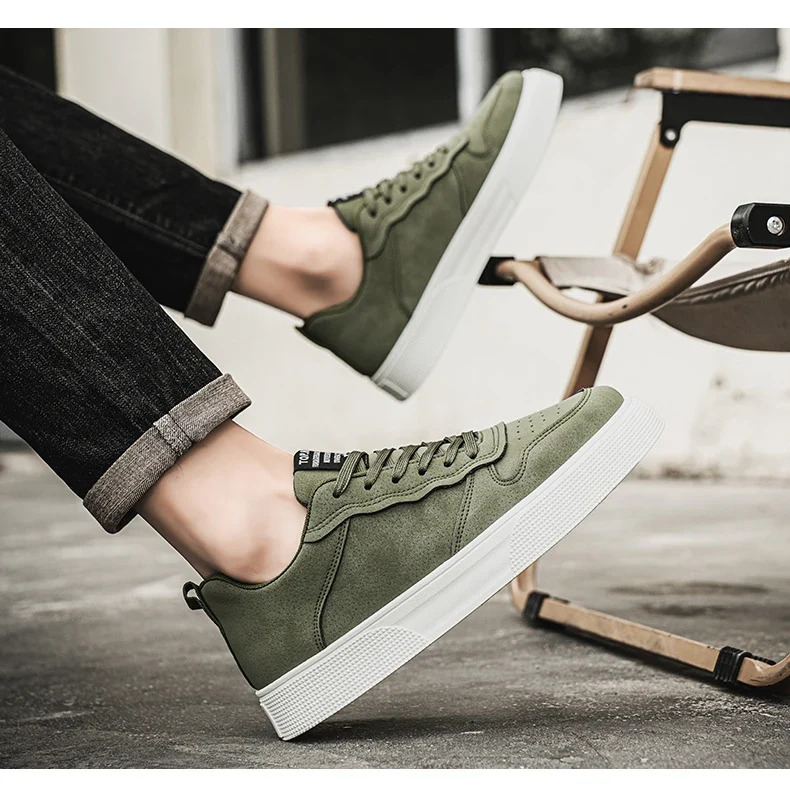 Men's Shoes Spring and Autumn New Style Green Black Red Sports Shoes Soft Sole Breathable Men's Low-Top Versatile Casual Shoes