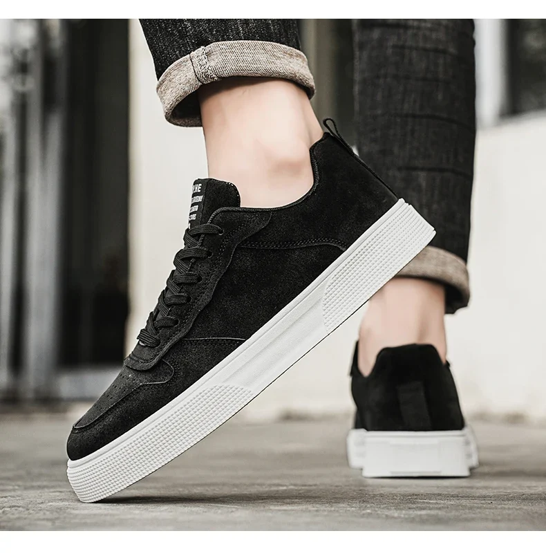 Men's Shoes Spring and Autumn New Style Green Black Red Sports Shoes Soft Sole Breathable Men's Low-Top Versatile Casual Shoes