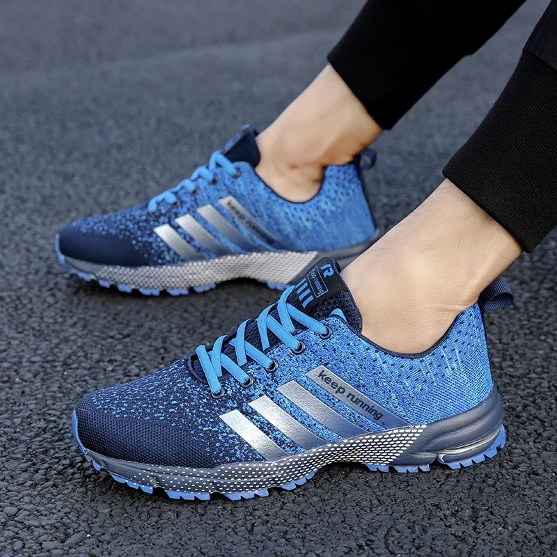 Designer Running Shoes 2024 Top Fashion Triple Black Photon Dust Yellow Ochre Platinum Tint Mens Women Trainers Sneakers Size 47