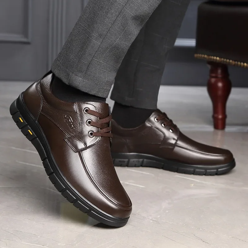 Autumn Men's Leather Shoes True Cowhide Flat Bottom Anti-Slip Plus Size Casual Elderly Father Shoes Rubber Sole China Made