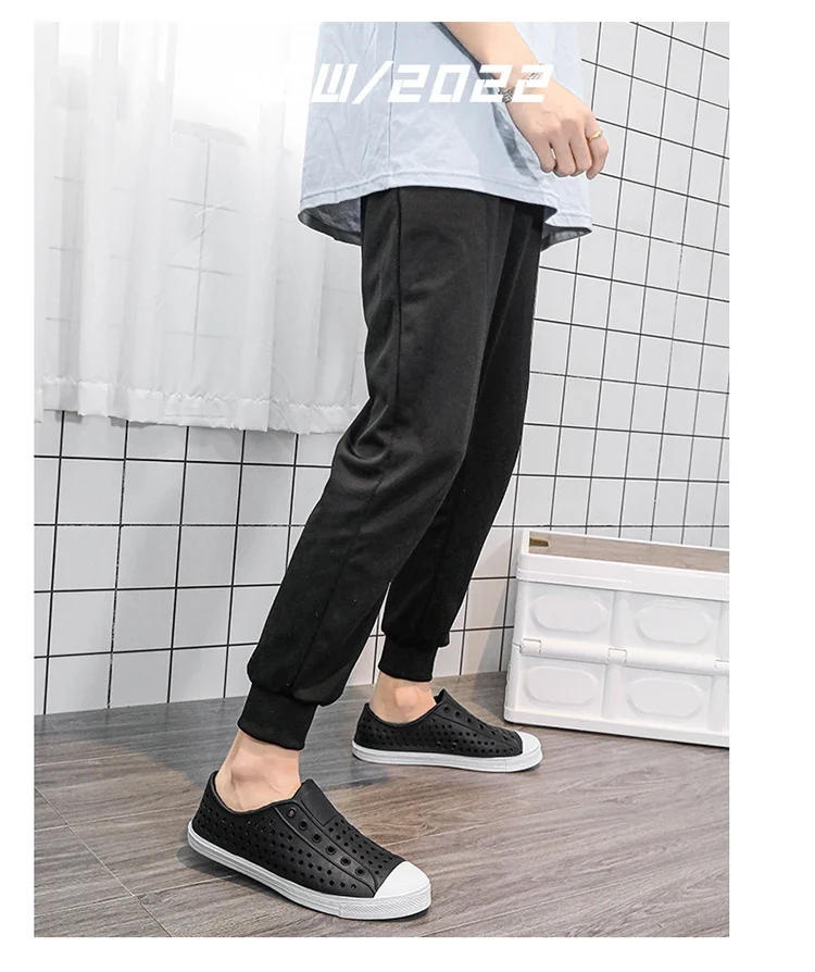New beach sandals perforated shoes men's anti slip work shoes summer garden shoes water shoes ultra light outdoor walking shoes