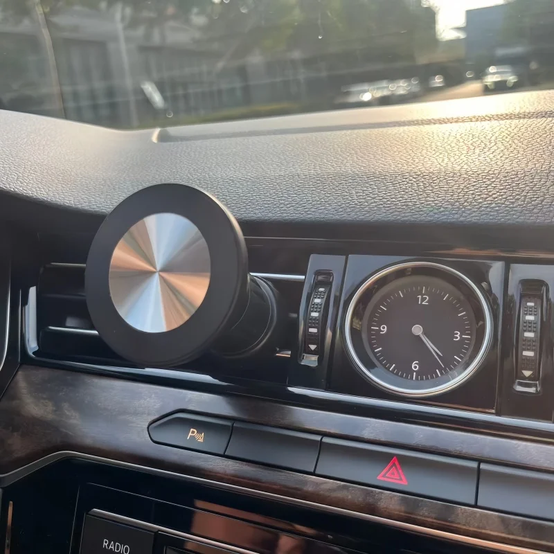Magsafe Car Phone Holder, Strong Magnetism High-Quality Support for One-Handed Use Metal Hook Magnetic Car Phone Mount