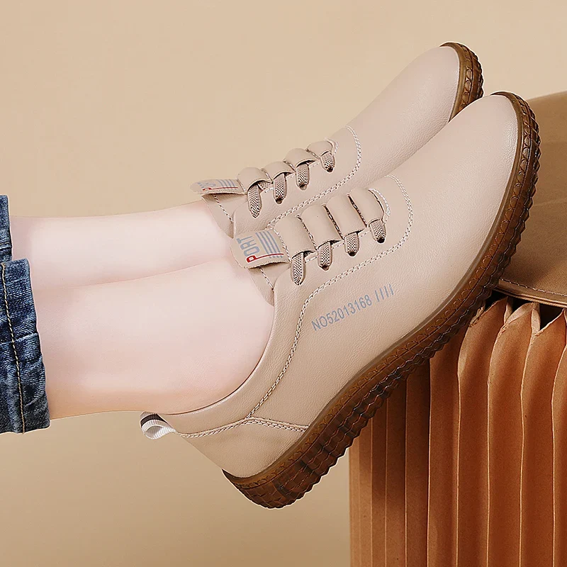 100% cowhide Women's Leather shoes New large size casual sports shoes Fashion Lightness Women's vulcanized shoes sneakers