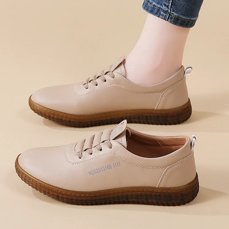100% cowhide Women's Leather shoes New large size casual sports shoes Fashion Lightness Women's vulcanized shoes sneakers