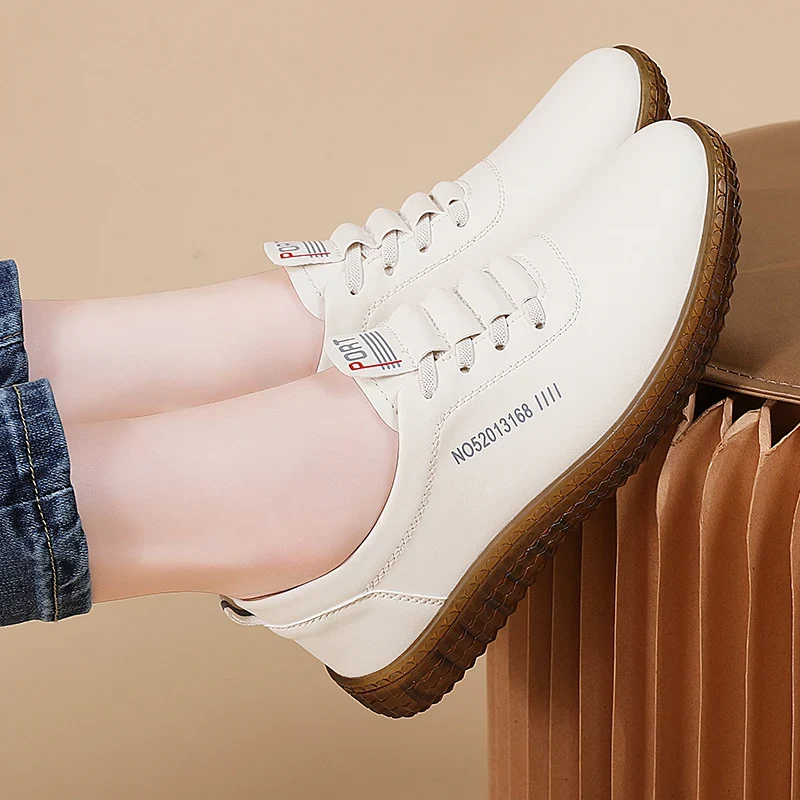 100% cowhide Women's Leather shoes New large size casual sports shoes Fashion Lightness Women's vulcanized shoes sneakers
