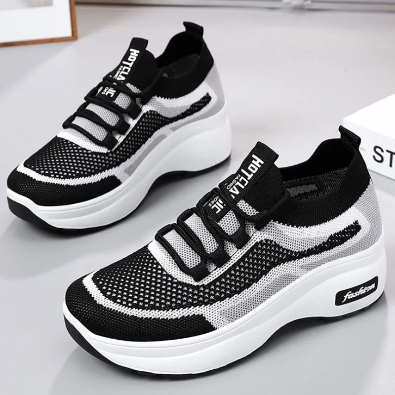 Spring Autumn New Women breathable Thick Bottom women sneakers Casual Comfortable Shoes Lace up Fashionable Versatile shoes