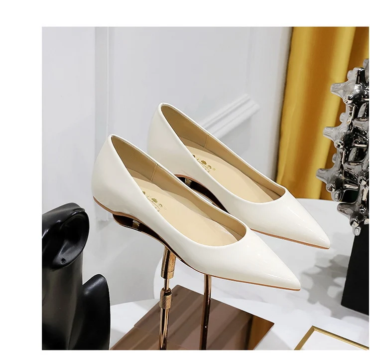 Patent Leather Women Flats Lady Sexy Evening Party Slip On Flat Shoes Women Sharp Pointed Low Heel Shoes Leisure Female Shoes