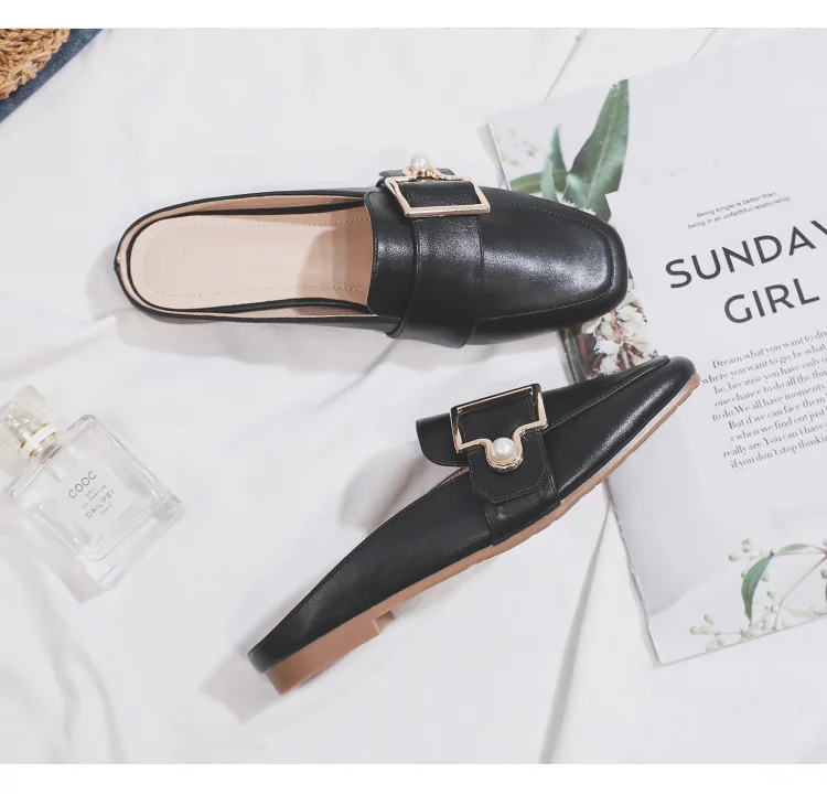 New Women Slipper Casual Shoes Fashion Women's Leather Loafers No Heel Slip-on Shoes Summer Outdoor Light Ladies Walking Shoes