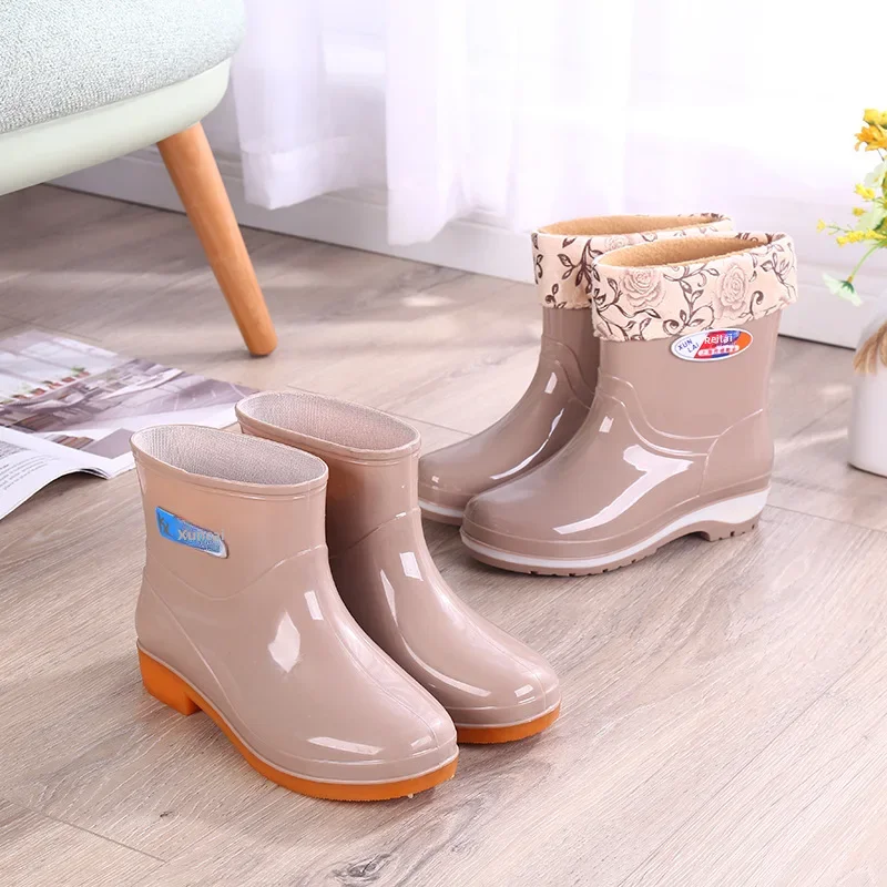 Women's Short Rain Shoes Non-slip Waterproof Rubber Boots Durable Wear-resistant Rain Boots Fleece Lined Warm Shoes Wholesale