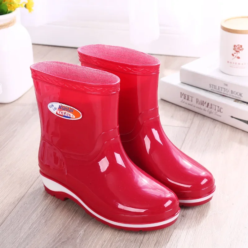 Women's Short Rain Shoes Non-slip Waterproof Rubber Boots Durable Wear-resistant Rain Boots Fleece Lined Warm Shoes Wholesale