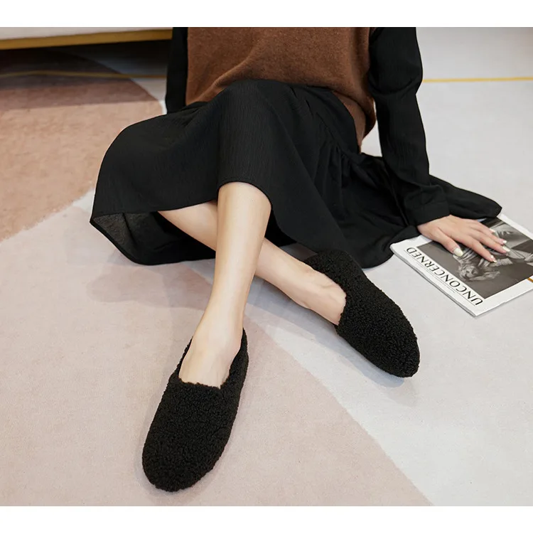 Big Size 43 Women Lambswool Slippers Winter Sheep Fur Shoes Ladies Flat Cotton Slides Home Pantuflas Daily Slip On Furry Mules