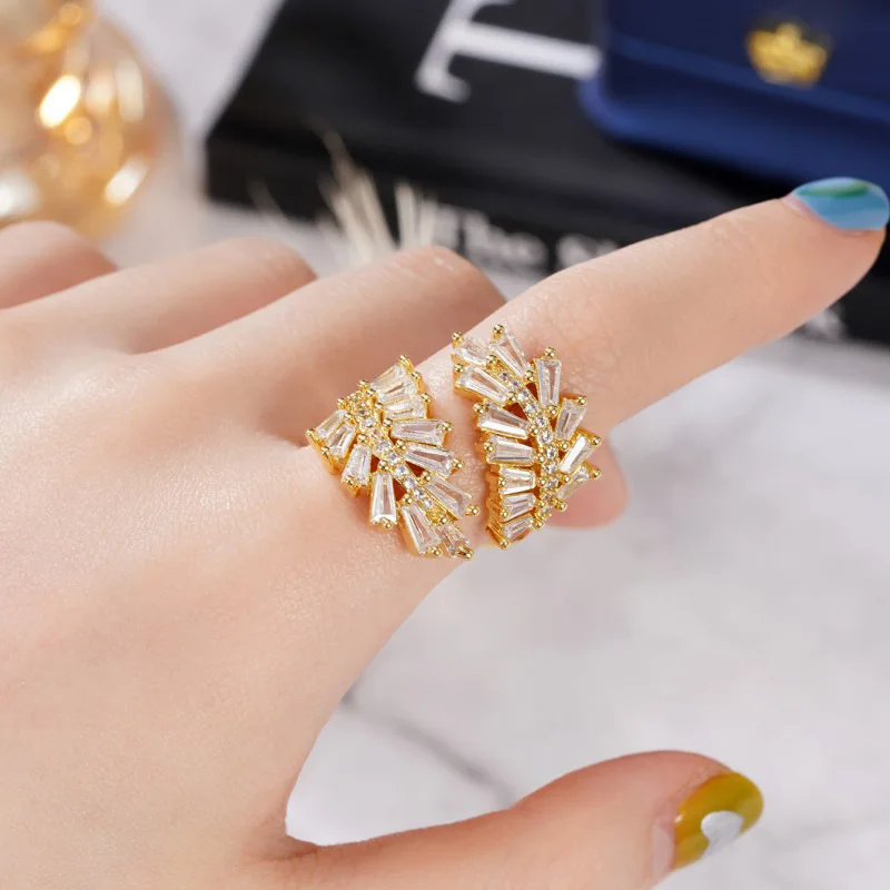 Q314 Geometric Cocktail Ring Gold Plated Crystal Rhinestone Channel Setting Women's Party Jewelry