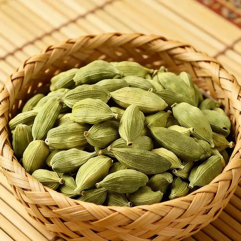Jumbo Fresh Raw Cardamom Pods 6-7mm Sweet Fragrance Culinary Luxury Spice Merchant Preferred Premium Ingredient Bulk Exporter