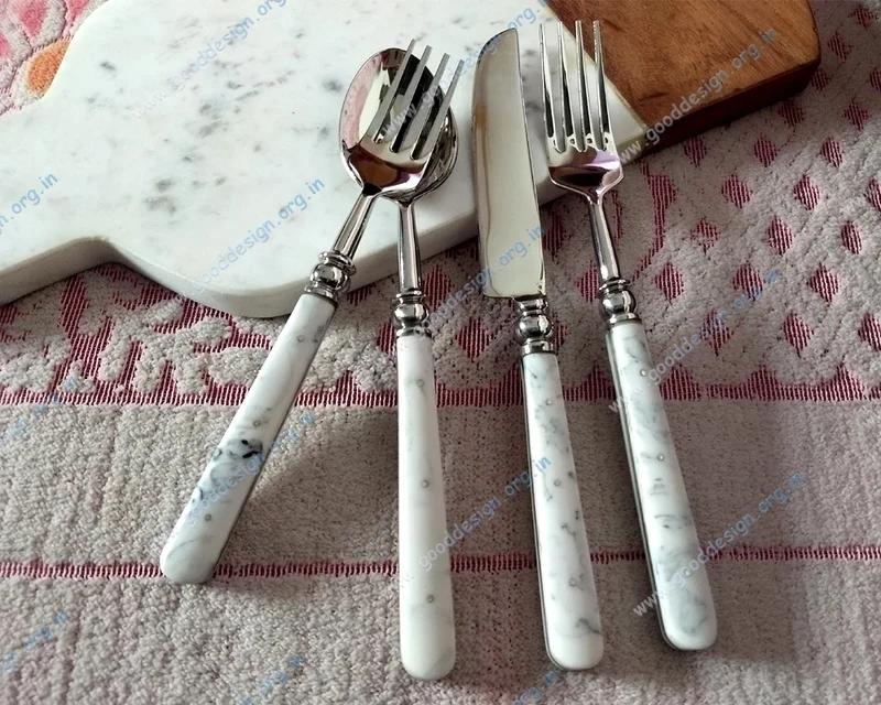 Hot Selling 304 Stainless Steel 5 Pcs Gold Flatware Sets with MOP or Resin Designer Handle Luxury Wedding Party Cutlery Set