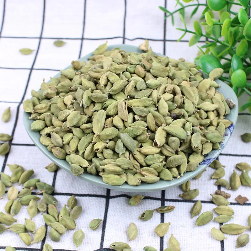 Fresh Green Cardamom Pods Raw 100% Pure Green Cardamom for Tea and Cooking at Wholesale Price by Isar International