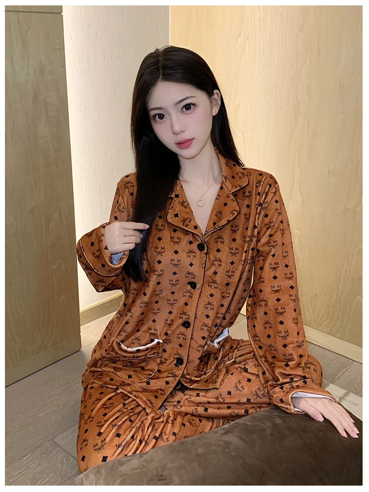 2026 New Style Island Velvet Pajamas for Women, Autumn and Winter High-End Luxury Set, Internet Celebrity Long-Sleeve Thickened Warm Loungewear