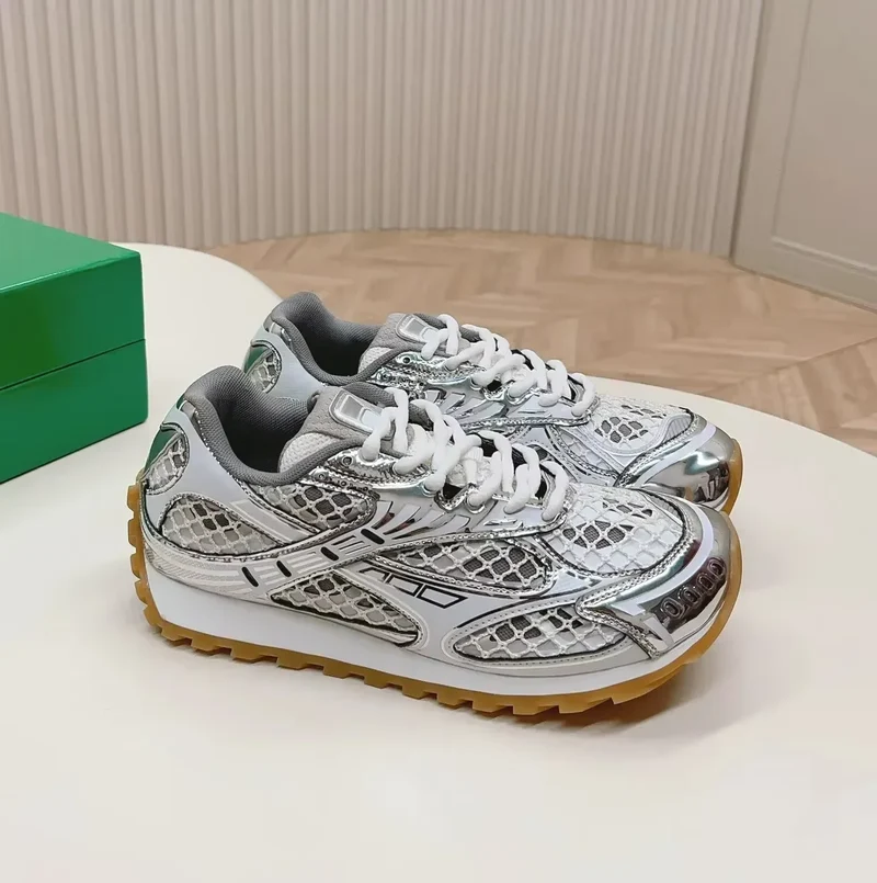 Product Fashion Sneakers for Men and Women New Designer High Quality Lighted Lace-Up Soft New Toe Style BV Running Shoes