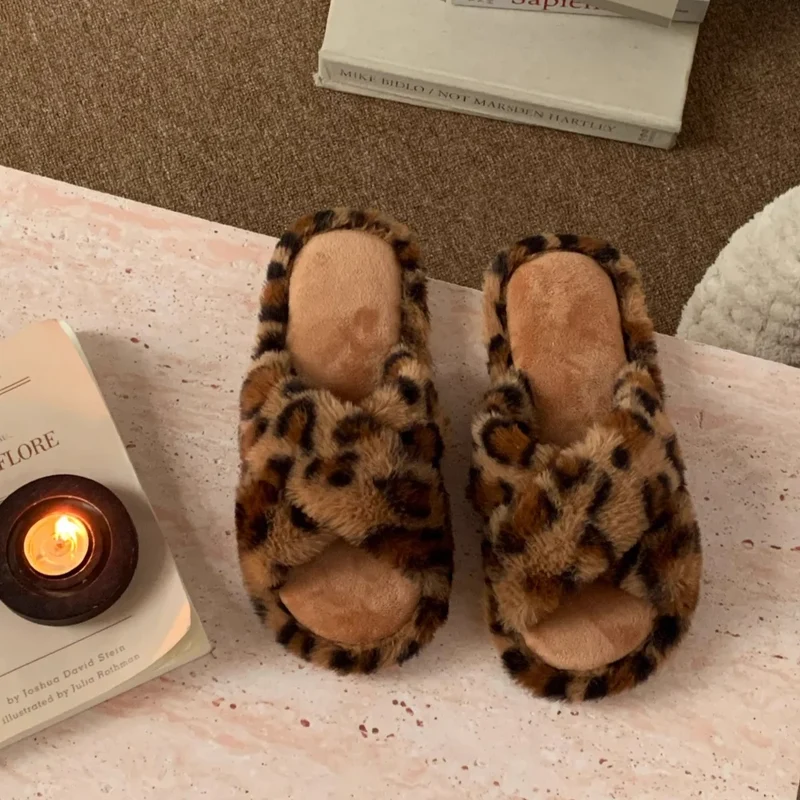 XIXITIAO Women's Leopard Print Faux Fur Slippers Plush Lined Open Toe Slip-On House Shoes with EVA Sole for Indoor Outdoor