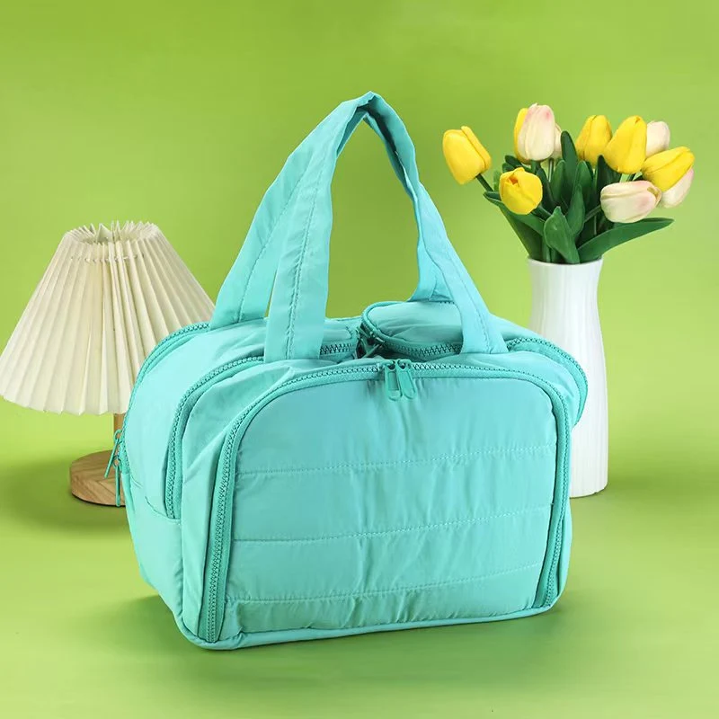 Fashionable and Simple 2025 New Style Makeup Bag, Large Capacity, Divided and Layered Toiletry Bag, Portable Travel Makeup Storage Bag