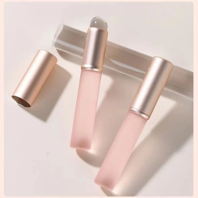 Lipstick lipstick brush with lid lip brush small round head lip brush halo brush concealer brush portable lip brush mini makeup brush
