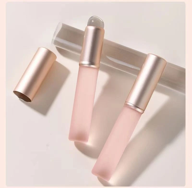 Round Head lip brush lipstick brush beauty tools concealer brush blooming brush portable lip makeup brush wholesale one-piece delivery