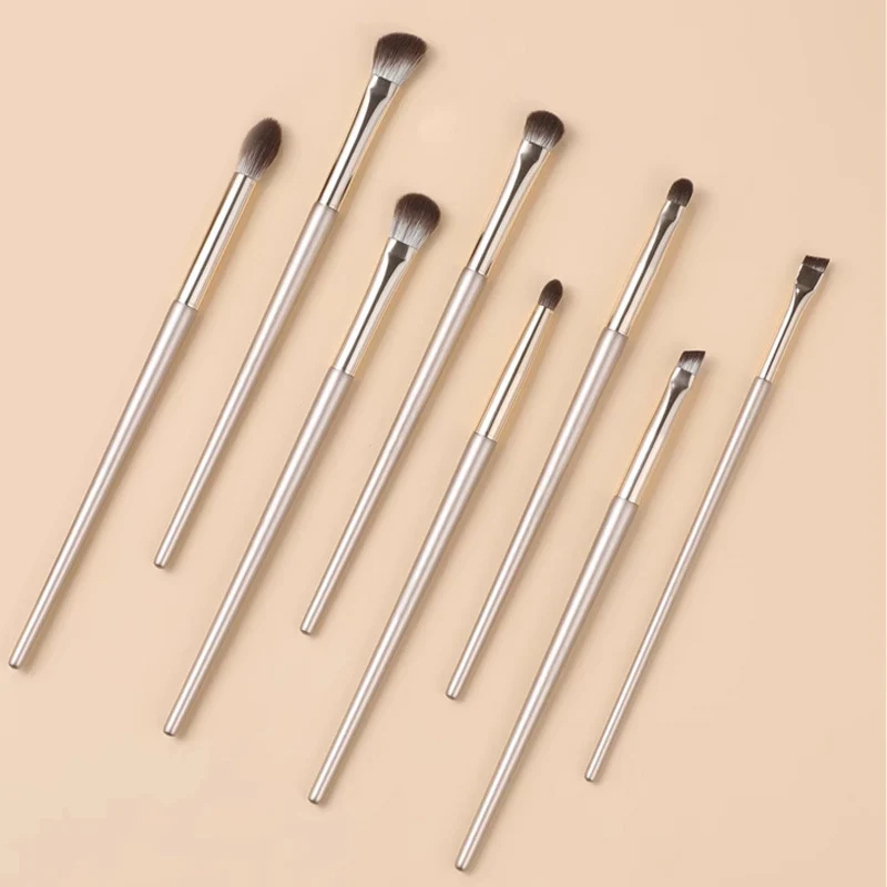 New Makeup Brush Set of 15 Gold-Plated Brushes, Complete Set of Soft-Bristled Eye Shadow Brushes, Ready for Makeup Application