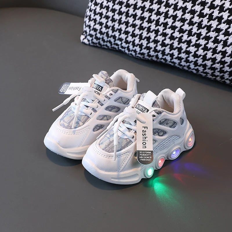 Children's Light-Up Shoes 2026 Spring and Autumn New Model for Boys and Girls Led Glowing Shoes for Young Children Fashionable Soft-Soled Sneakers