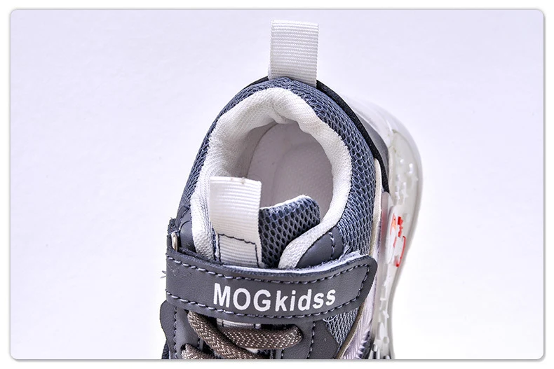 Wholesale Light-Up 2025 Spring & Fall Mesh Comfortable and Lightweight Casual Light-Up Led Light-Up Men's Sports Shoes for Small and Medium-Sized Children