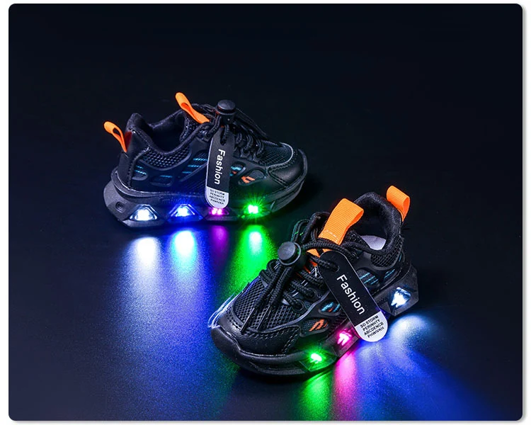 Light-Up Children's Shoes 2025 Spring & Fall New Led Light-Up Soft-Soled Sports Shoes for Small and Medium-Sized Children Women's Fashionable Casual Dad Shoes