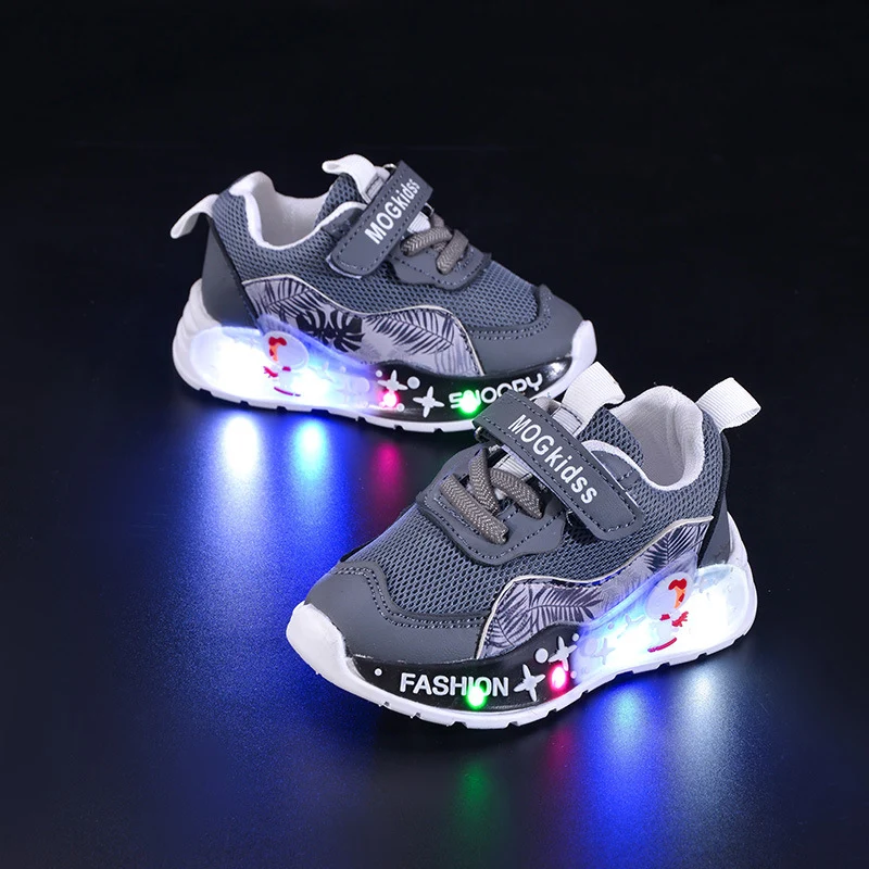 Wholesale Spring and Autumn New Mesh Plaid Boys Led Light Casual Children's Luminous Fashion Cartoon Sports Shoes