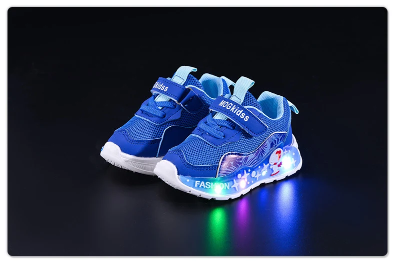 Wholesale Spring and Autumn New Mesh Plaid Boys Led Light Casual Children's Luminous Fashion Cartoon Sports Shoes