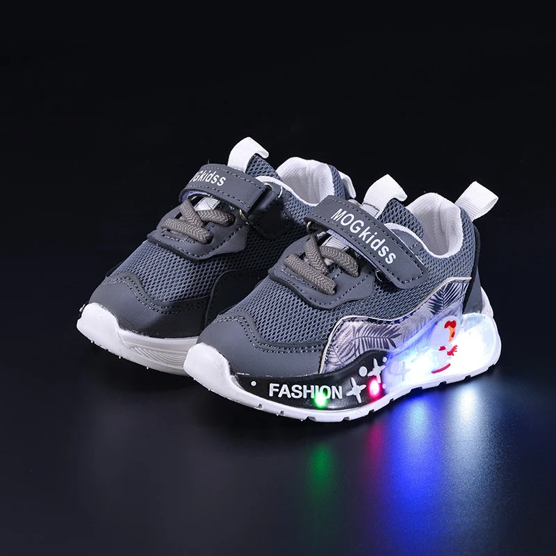 Wholesale Spring and Autumn New Mesh Plaid Boys Led Light Casual Children's Luminous Fashion Cartoon Sports Shoes