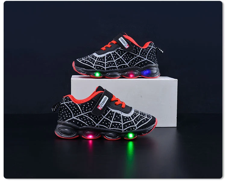 Spring and Autumn Kidsren's Shoes, Kidsren's Luminous Light Shoes, Men's and Women's Running Shoes, Baby Flash Shoes, Led Light-Up Sports Shoes, Mesh